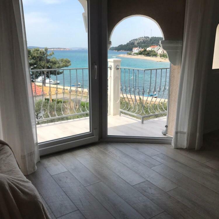 Relaxing Whole Top Floor Apartment By The Sea Zaboric Ngoại thất bức ảnh