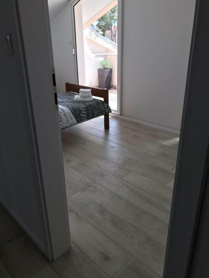 Relaxing Whole Top Floor Apartment By The Sea Zaboric Ngoại thất bức ảnh