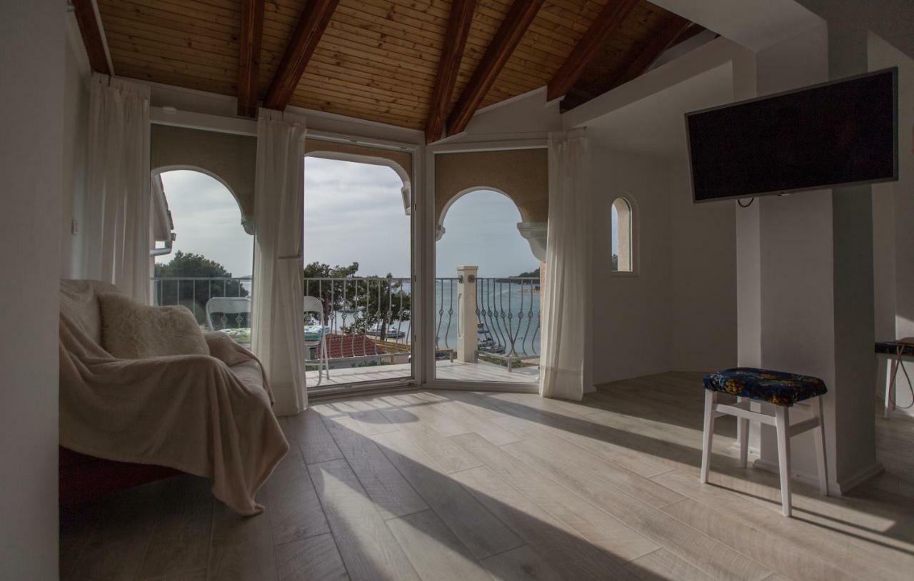 Relaxing Whole Top Floor Apartment By The Sea Zaboric Ngoại thất bức ảnh